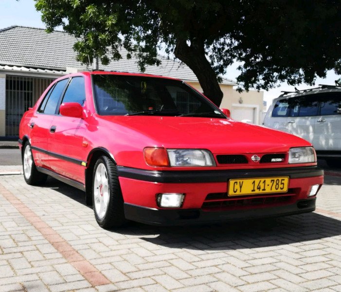 1993 Nissan Sentra 200STi front view