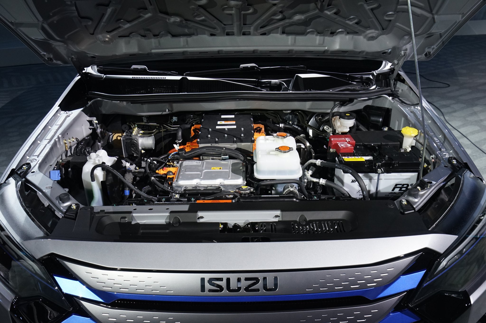Isuzu D-Max EV battery and motor under hood