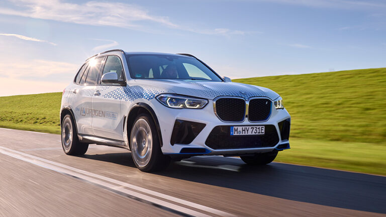 2025 BMW iX5 Hydrogen Front