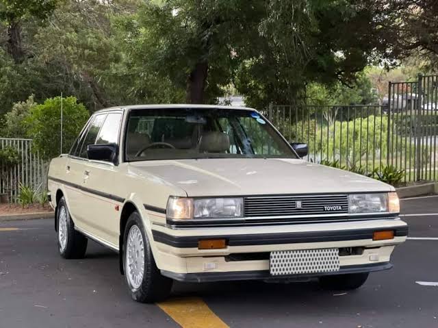 Toyota Cressida 2.8i TwinCam front view