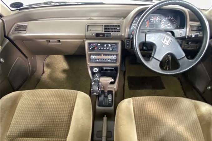 1989 Honda Ballade 160i DOHC interior