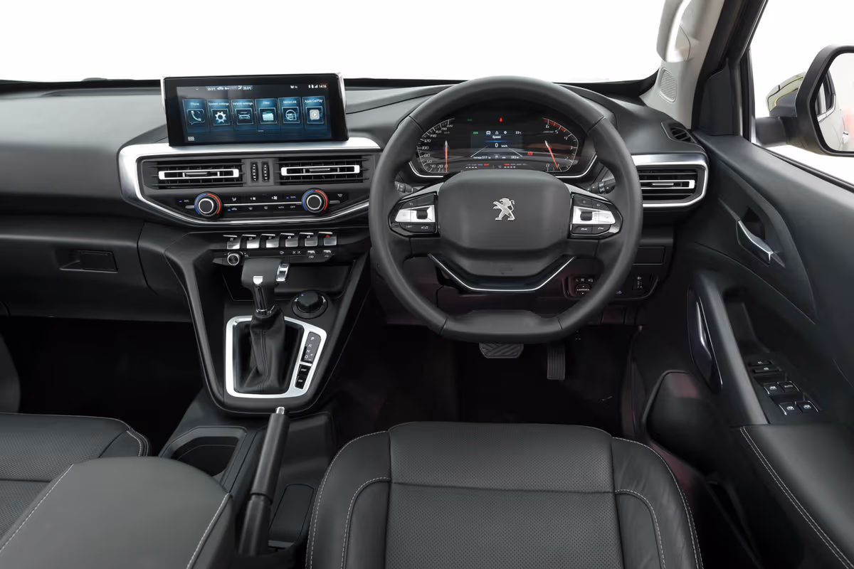 Peugeot Landtrek Double Cab interior